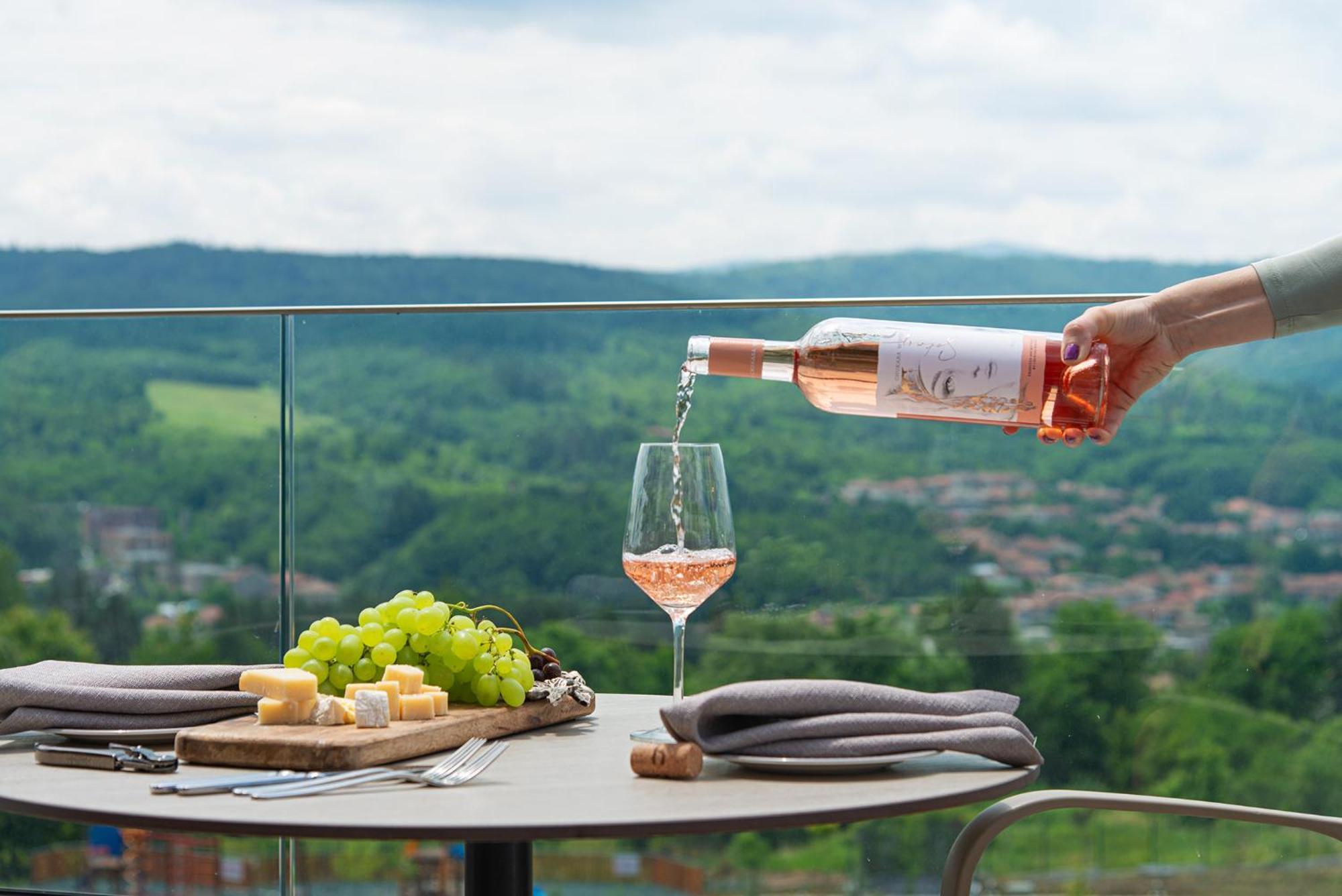טריאבנה Wine & Spa Hotel Chukara מראה חיצוני תמונה